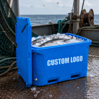 Réservoir isotherme portable rotomoulé 1000L en PE, robuste et personnalisable, pour le transport de poissons et fruits de mer