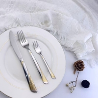 MYD Vente en gros Ensemble de couverts en acier inoxydable de haute qualité Couverts à manche plaqué or incluant fourchette cuillère couteau pour les mariages