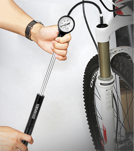 ZOYOSPORTS Pompe à main de cyclisme portable en alliage d'aluminium haute pression pour <span class=keywords><strong>vtt</strong></span> et vélo de route Les vannes Presta Schrader comprennent une jauge d'air - Product Image 2