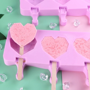 Molde de Silicona UNIMOULD con Forma de Corazón Tallado en Diamante para Delicias de Verano, Snacks Saludables y Bebidas para Fiestas - Product Image 1