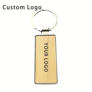 Llaveros Únicos de Madera de Haya con Forma de Corazón, Grabado Personalizado para un Toque Único - Product Image 1