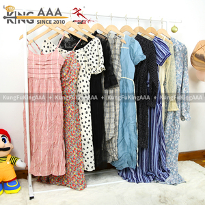 KungFu KingAAA Balles de vêtements d'occasion mixtes, vêtements usagés de marque en vrac pour robes en soie - Product Image 6