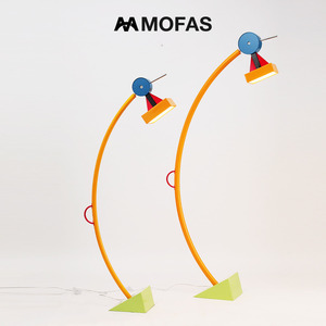 Lámpara de Pie de Diseño Creativo Estilo Memphis, Colorida, Geométrica, de Dibujos Animados, para Sala de Estar, Dormitorio, Arte Infantil, Hecha de Hierro - Product Image 5