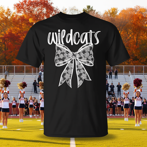 Camiseta con Lazo de Encaje Estilo Coquette de Wildcats, Estilo Mascota del Equipo para Mujer - Product Image 3