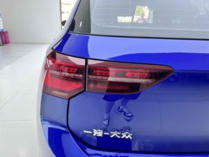 <span class=keywords><strong>Golf</strong></span> 1.4T Turbo 280TSI DSG R-Line Euro VI 2021. Sièges en cuir, intérieur <span class=keywords><strong>foncé</strong></span>, pneus R17, boîte de vitesses DSG 7 rapports - Puissant, conduite à gauche - Product Image 5