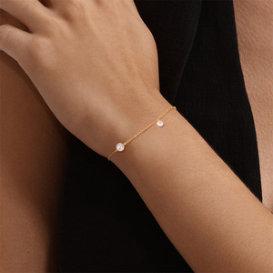 Bracelet en argent sterling S925 plaqué or 18 carats avec perle et pendentif étoile lune en zircon taille poire, chaîne réglable, cadeau pour fête et mariage - Product Image 4