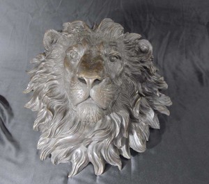 Vente en gros de <span class=keywords><strong>plaque</strong></span> italienne tête de lion rugissante en bronze doré pour la décoration murale - Product Image 5