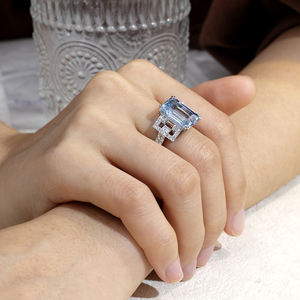 แหวนทองคำ 14K ดีไซน์แฟชั่นประดับพลอยอะความารีนสำหรับผู้หญิง Messi Jewelry รุ่น MSR-1691 - Product Image 6