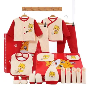 Nuovo arrivo inverno e autunno Set regalo neonato 100% cotone modello animale Set di abbigliamento per bambini