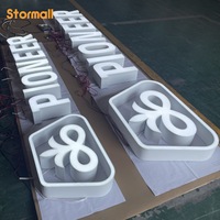 Panneau acrylique, boîtier en acier inoxydable, étanche IP67, enseigne lumineuse à lettres en relief LED, conception gratuite, gravure CNC pour bâtiment commercial