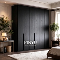 Armadio a Soffitto in Legno Composito Tonalità Scuro con Porta in Vetro con Telaio Nero e Striscia LED Interna Integrata