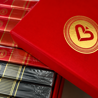 Cartes à Jouer Personnalisées de Luxe Cadeau pour |   Cartes de poker en gros OEM/ODM |   Boîte en papier de taille et couleur personnalisées, écologique |   Usage familial