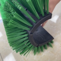 Brosse à gratter semi-ronde Shengfeng pour bovins et chevaux avec tondeuse à moutons pour massage du bétail dans les élevages de porcs