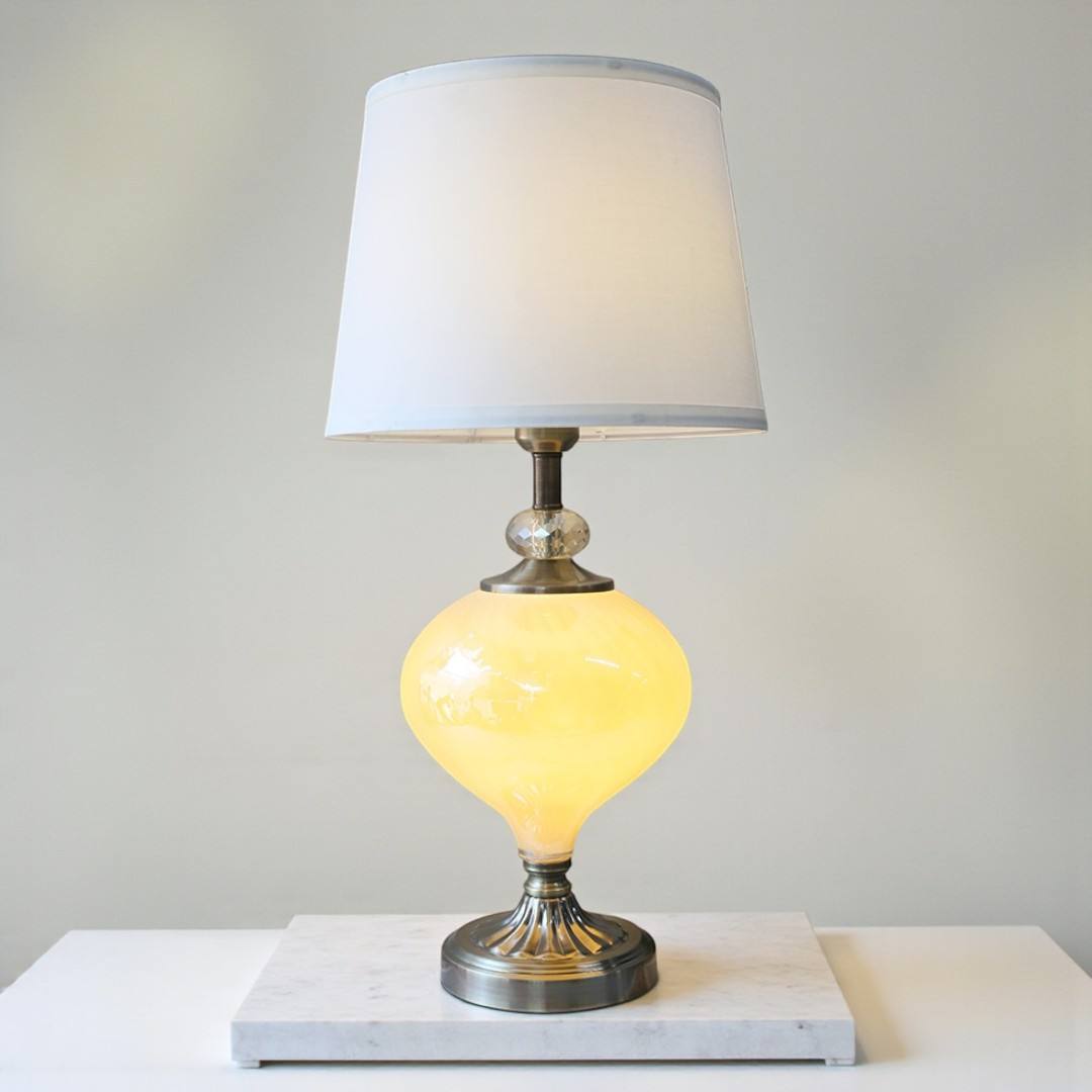 สีดำสีกากี