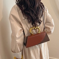 Nouveau Sac à Bandoulière Coréen Multicolore pour Femme en Cuir PU Brillant, Sac Bandoulière Pas Cher, Petit Sac Carré – Collection Été 2026