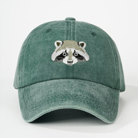 Casquette de baseball 6 panneaux en coton lavé avec broderie de raton laveur, style vintage, fabriquée par BSCI pour les grossistes, service OEM à faible MOQ