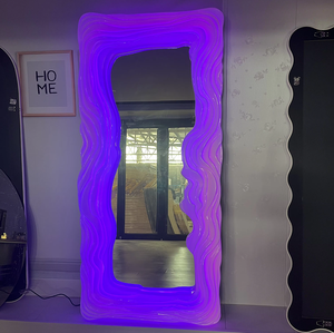 आधुनिक गुलाबी सैलून दीवार दर्पण अनियमित सजावटी ग्लास लड़कियों की दीवार सजावट के लिए वायवी डिजाइन - Product Image 5