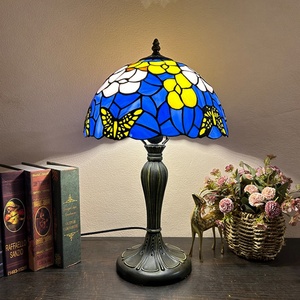Lámpara de Techo LongHuiJing con Pantalla de Vidrio Estilo Europeo, Diseño de Mariposa, Multicolor Mediterráneo, 12 Pulgadas, LED, Ajustable y Flexible - Product Image 1