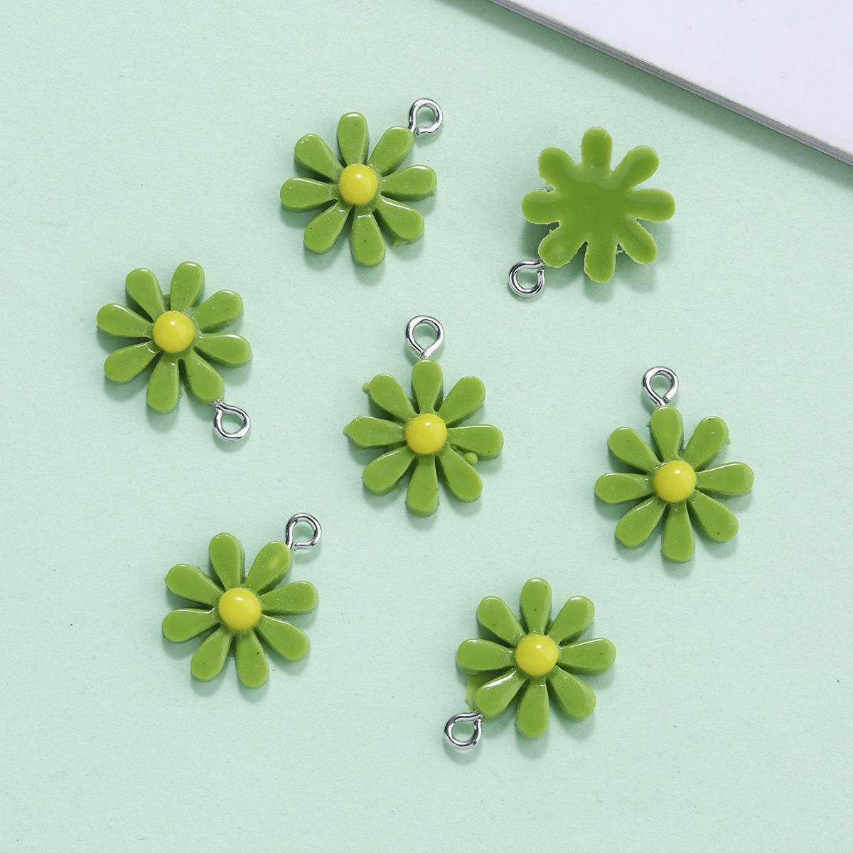 สีเขียว