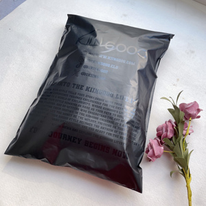 Enveloppes d'expédition en polyéthylène noir avec logo imprimé UV brillant personnalisé, emballage pour vêtements, livraison par courrier, sac d'expédition pour boutique en ligne - Product Image 2