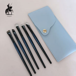 Lot de 5 pinceaux à paupières en poils de chèvre naturels XGF, poils doux, manche bleu dégradé, pour maquillage des yeux, avec logo personnalisé et pochette - Product Image 1