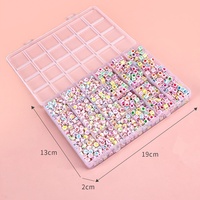 Bestseller - Ensemble de perles alphabétiques à 24 compartiments - Emballage en boîte blanche pour jeunes - Vente en gros - Kit d'accessoires de bijoux DIY - Fabrication de bracelets