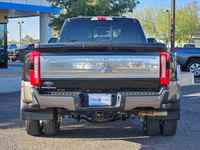 Ford F-450 Super Duty King Ranch 2023, Cabina Doble, Eléctrico, Volante a la Izquierda, Asientos de Cuero, Cámara Trasera, 4x4, Euro III, ESC
