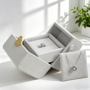 Boîte à bijoux Jinsky en microfibre avec boucle dorée en forme de cœur, double ouverture, pour ranger les bagues et les pendentifs, boîte de présentation d'accessoires de bijouterie - Product Image 4