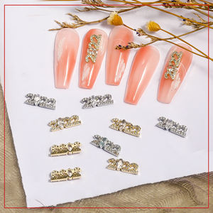 Accesorios 3D Nuevo diseño Gold Tiger Rhinestone <span class=keywords><strong>2022</strong></span> Nail Art Charms Zircon para <span class=keywords><strong>uñas</strong></span> - Product Image 3