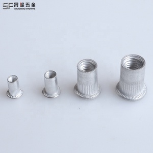 Tuerca remachable <span class=keywords><strong>de</strong></span> cabeza plana moleteada con extremo abierto <span class=keywords><strong>de</strong></span> aluminio, métrica/unidada M4-M12 1/4'' 5/16'' 3/8'' 1/2'', para evitar deformación térmica - Product Image 3