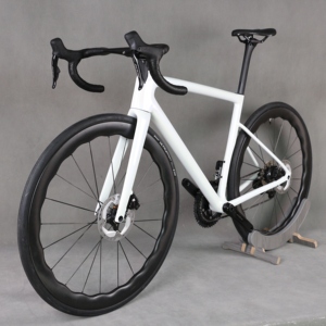 Bicicleta completa de 7.2 kg, ultraligera, 7.1 kg, cuadro de carbono R7170 Di2, rodamientos cerámicos, ruedas de carbono y titanio TT-X68 - Product Image 6
