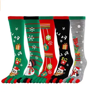 Зимние теплые эластичные женские милые красочные носки для девочек Дизайнерские Длинные рождественские носки с пятью пальцами для женщин