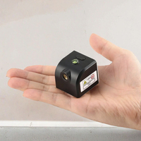 Niveau laser portable mini à lignes croisées 2 lignes 1 point 635nm, outil de nivellement laser rouge avec indicateur LED et fixation magnétique