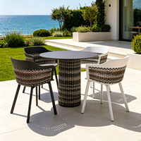 Ensemble de mobilier d'extérieur en métal de style nordique, imperméable, avec table à thé de balcon et chaises longues, pour patios créatifs, jardins, villas, hôtels, couleur lait