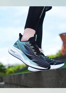 Chaussures de course sportives pour hommes Skechers – Nouvelle collection haute performance avec dégradé de couleurs, design athlétique amélioré, nouvelle chaussure de printemps pour homme - Product Image 4