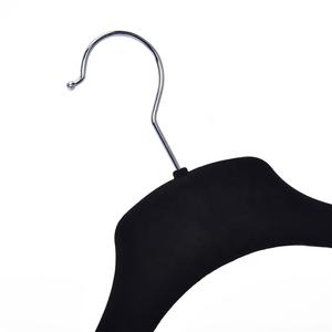 Commercio all'ingrosso di plastica di velluto gancio di vestiti per il vestito da sposa floccato largo della spalla di lusso appendiabiti - Product Image 5