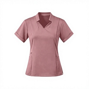 Blusa Sanitaria Rosa de Manga Corta con Cuello en V para Mujer, de Poliéster Tejido, Uniforme Hospitalario con Bolsillos y Detección de Agujas - Product Image 1