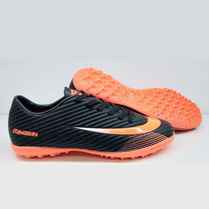 Chaussures <span class=keywords><strong>de</strong></span> football <span class=keywords><strong>de</strong></span> haute qualité, prix direct usine, pas cher, fabriquées en Chine - Product Image 1