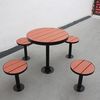 Mobilier de site Gavin tables d'extérieur rondes en acier et HDPE avec chaises ensemble de salle à manger de jardin en bois commercial tables de patio rondes