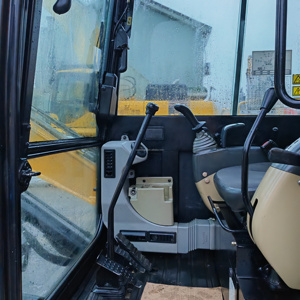 Good Condition Original Used 305.5E <b>Mini</b> Hydraulic Crawler Excavator 5.5Ton Second Hand Digger Construction Machinery - Product Image 5