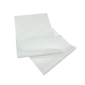 Rouleau de tissu non tissé en polypropylène 100% absorbant, doux, 13g 15g, largeur 140mm, avec motif à pois, <span class=keywords><strong>pour</strong></span> couches <span class=keywords><strong>pour</strong></span> bébés - Product Image 1