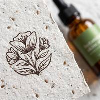 Étiquette en papier semence de qualité supérieure |   Étiquette de fleurs sauvages plantables |   Marquage durable pour la mode écoresponsable en Europe
