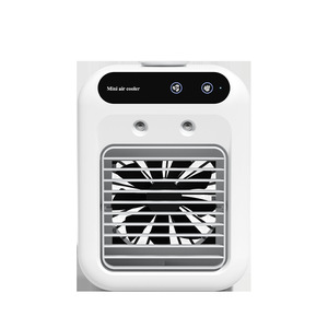 Mini Ventilateur Électrique USB Transfrontalier, Rafraîchisseur <span class=keywords><strong>d</strong></span>'<span class=keywords><strong>Air</strong></span> <span class=keywords><strong>Silencieux</strong></span> avec Pulvérisation Humidifiante pour Bureau et Dortoir - Product Image 1