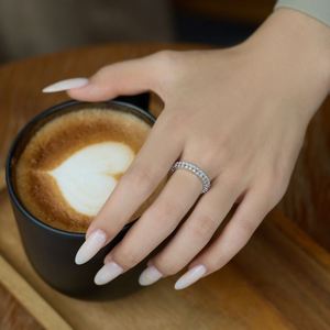 Bague Dylam élégante en argent S925 plaqué rhodium, sertie de zircons cubiques 5A taille baguette, pour mariage, promesse ou fiançailles, bijoux pour femme - Product Image 5