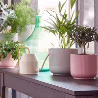 Fabricant de vases décoratifs Mini vases à fleurs en céramique à rayures roses nordiques modernes Petits vases en céramique pour la décoration intérieure Fleur