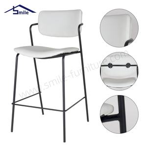 Sillas de Comedor Modernas de <span class=keywords><strong>Terciopelo</strong></span> con Brazos, Color <span class=keywords><strong>Azul</strong></span> Cielo y Marrón Oscuro, Personalizadas en China, con Patas Doradas y Tapicería de Tela - Product Image 5