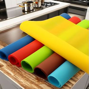 Tapis en silicone antidérapant de style classique, résistant à la chaleur et facile à nettoyer pour comptoir de cuisine, table, pâtisserie et cuisson - Product Image 2