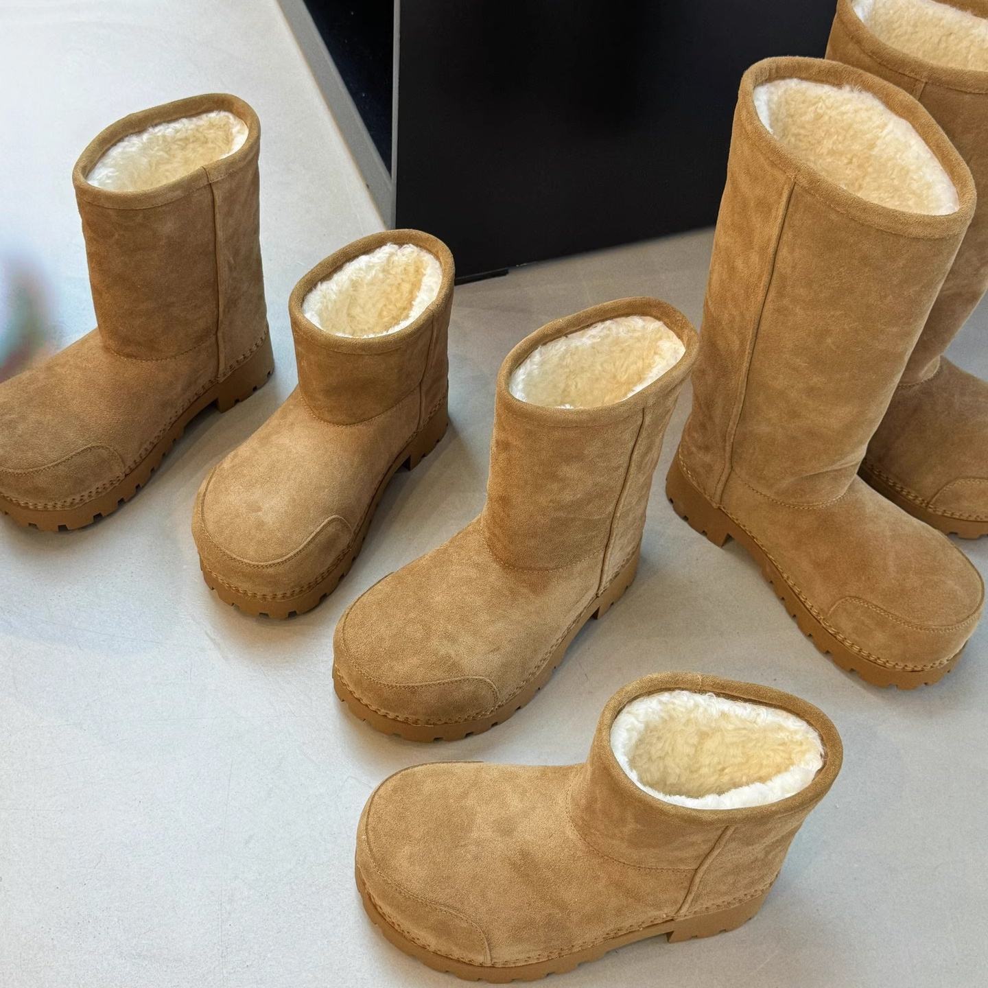 ติดต่อฉันเพื่อดูสารบัญ