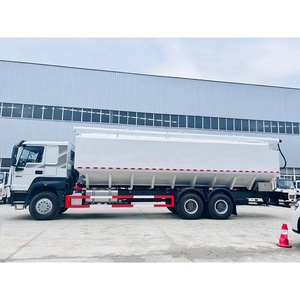 Camión de Alimentación a Granel HOWO 8X4 40000L para Transporte de Alimento para Cerdos y Pollos, Camión con Tornillo para Alimentación a Granel - Product Image 5