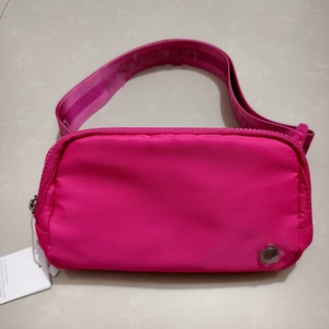 <span class=keywords><strong>Borsa</strong></span> a <span class=keywords><strong>tracolla</strong></span> <span class=keywords><strong>sportiva</strong></span> casual impermeabile in nylon da 1L Lulu Fashionable, novità esplosiva, <span class=keywords><strong>borsa</strong></span> a <span class=keywords><strong>tracolla</strong></span> per yoga - Product Image 4